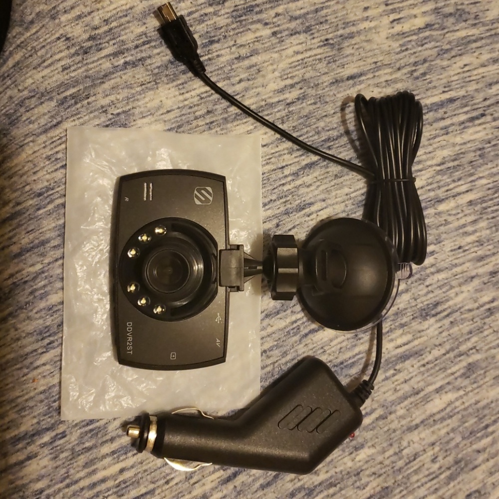 Dash cam - Picture 2 of 2